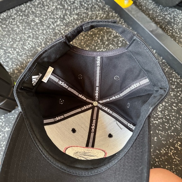 Toronto Raptors Velcroback Cap - Picture 4 of 4